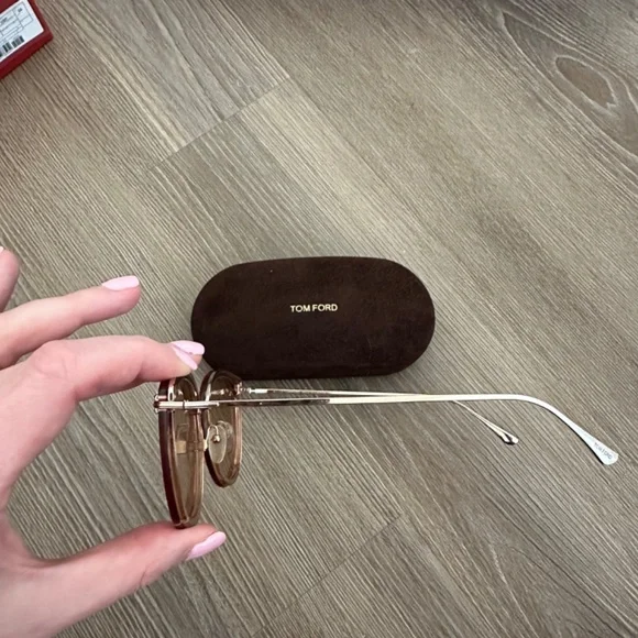 Tom Ford Rose Gold Sunglasses - Picture 5 of 5